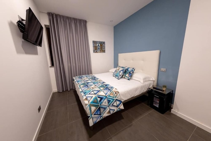 Imagen de la habitación del Hotel River. Foto 14