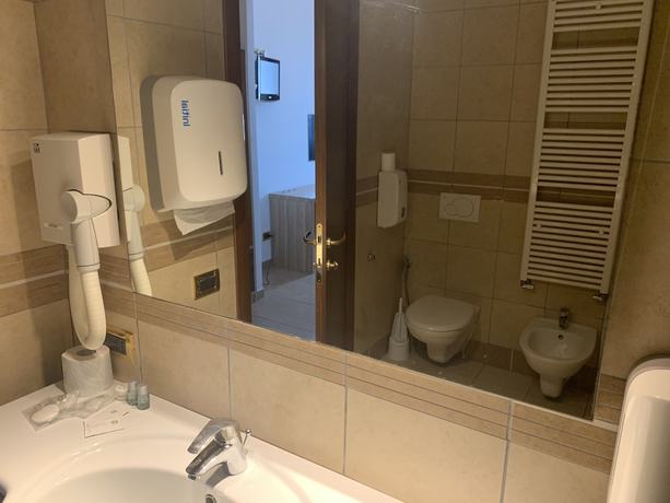 Imagen de la habitación del Hotel Riverside, San Cesario Sul Panaro. Foto 9