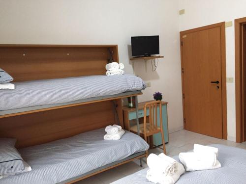 Imagen de la habitación del Hotel Riziana. Foto 3