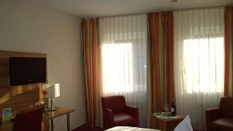 Imagen de la habitación del Hotel Rose, Volkach. Foto 2