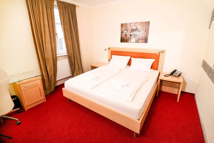Imagen de la habitación del Hotel Rose, Weissenburg in Bayern. Foto 8