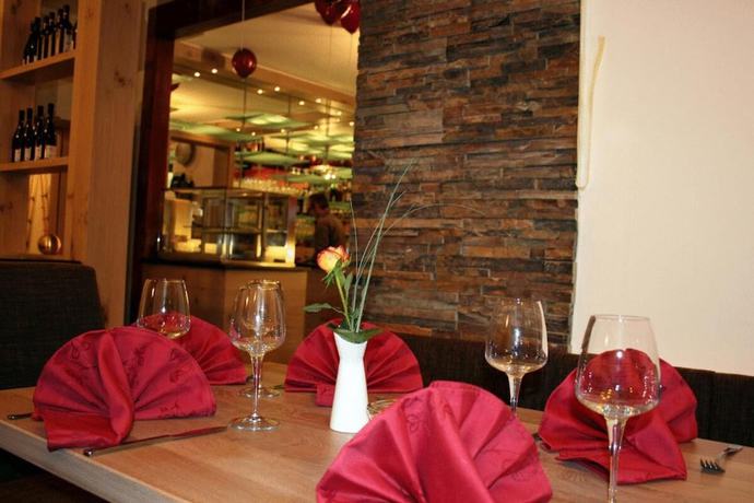 Imagen del bar/restaurante del Hotel Rosengarten Kehl. Foto 4