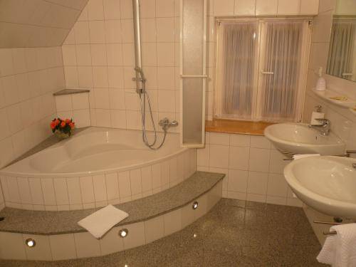 Imagen de la habitación del Hotel Rosenhaus Garni. Foto 3