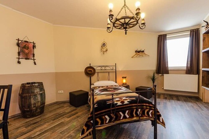 Imagen de la habitación del Hotel Rosenhof, Sassenburg. Foto 4