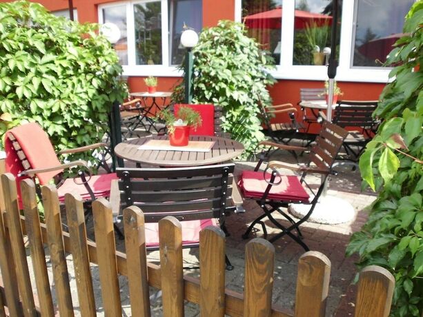 Imagen del bar/restaurante del Hotel Rosenstadt. Foto 15