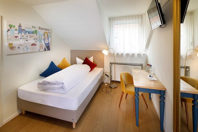 Imagen de la habitación del Hotel Rosi. Foto 5