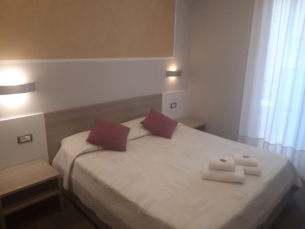 Imagen de la habitación del Hotel Rosmari. Foto 6