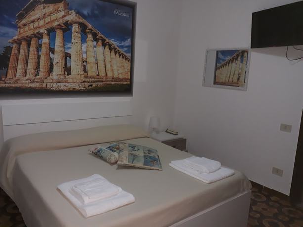 Imagen de la habitación del Hotel Rosy. Foto 11
