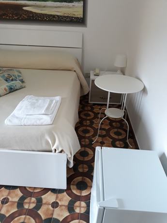 Imagen de la habitación del Hotel Rosy. Foto 16