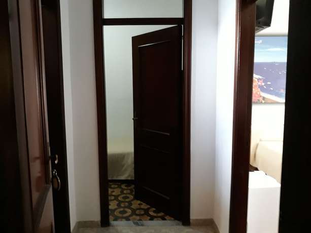 Imagen de la habitación del Hotel Rosy. Foto 17