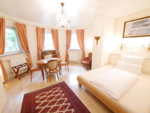 Imagen de la habitación del Hotel Rotdorn. Foto 10