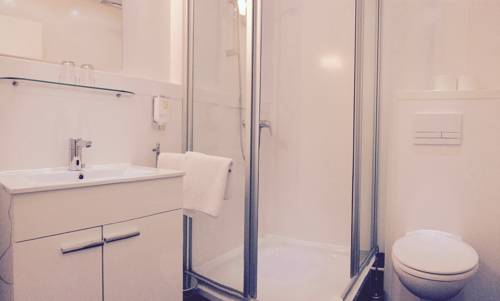 Imagen de la habitación del Hotel Roter Kater. Foto 16