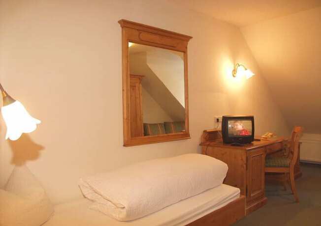 Imagen de la habitación del Hotel Rössle. Foto 3