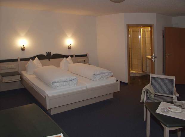 Imagen de la habitación del Hotel Rössle. Foto 13