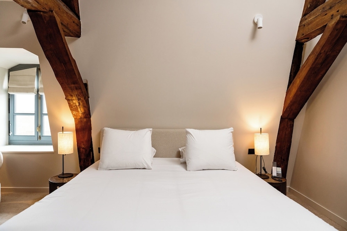 Imagen de la habitación del Hotel Royal Beaulaincourt. Foto 4