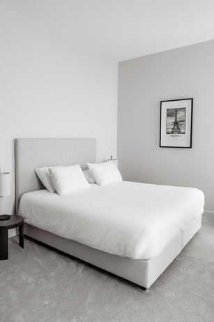 Imagen de la habitación del Hotel Royal Beaulaincourt. Foto 9