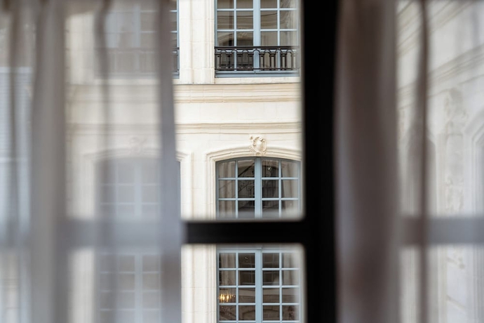 Imagen de la habitación del Hotel Royal Beaulaincourt. Foto 11