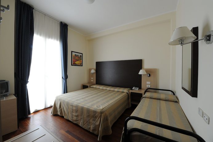 Imagen de la habitación del Hotel Royal, Pesaro. Foto 13