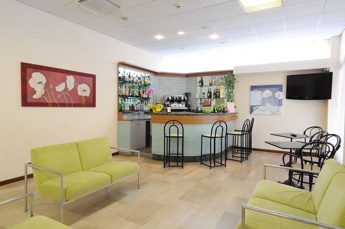 Imagen del bar/restaurante del Hotel Royal, Pesaro. Foto 6