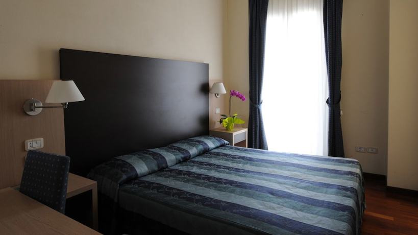 Imagen de la habitación del Hotel Royal, Pesaro. Foto 16