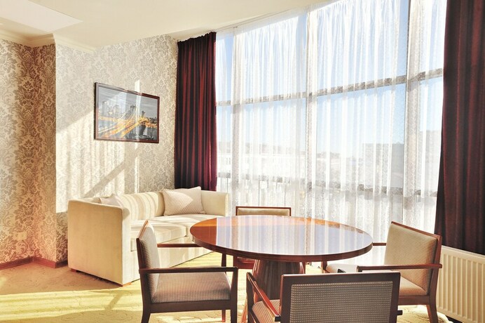 Imagen de la habitación del Hotel Royal Riz. Foto 7