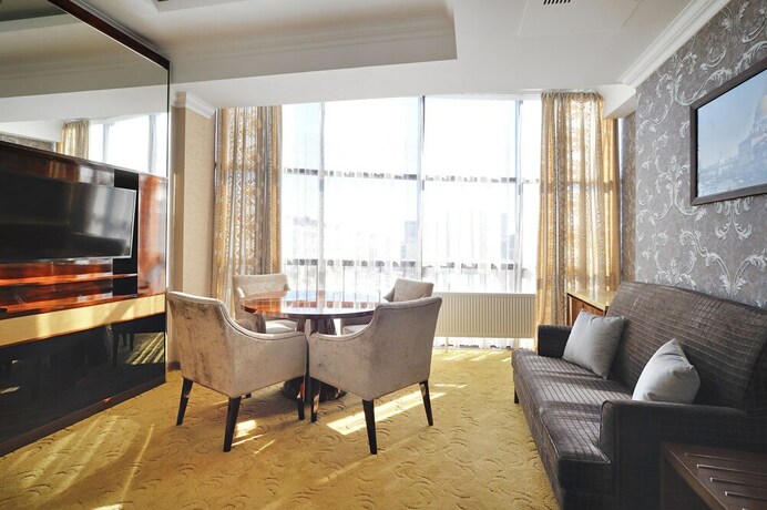 Imagen de la habitación del Hotel Royal Riz. Foto 14