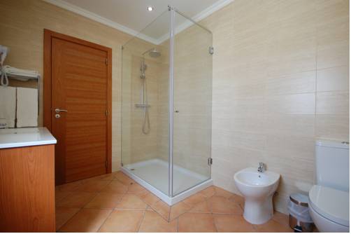 Imagen de la habitación del Hotel Rural Rocha Da Gralheira. Foto 16