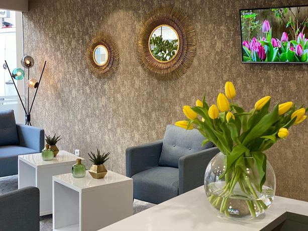 Imagen de los interiores del Hotel Russmann. Foto 18