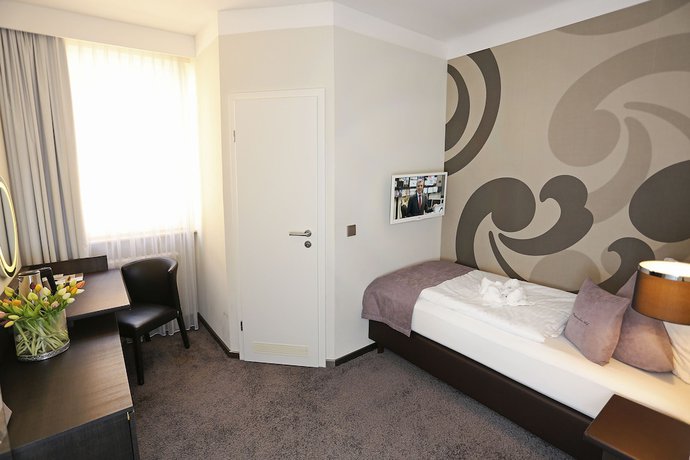 Imagen de la habitación del Hotel SONATA. Foto 7