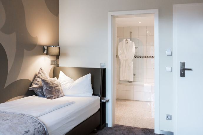 Imagen de la habitación del Hotel SONATA. Foto 10