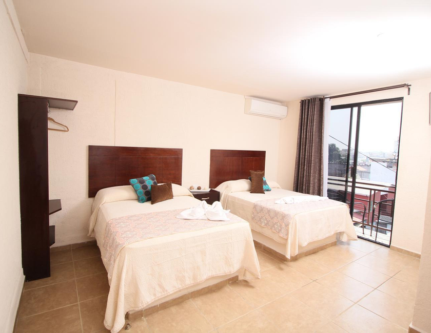 Imagen general del Hotel Sacre. Foto 11