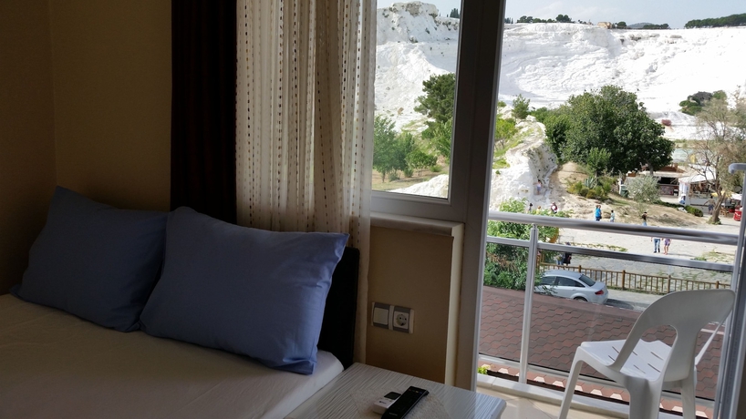 Imagen de la habitación del Hotel Sahin. Foto 4