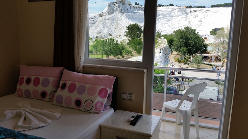 Imagen de la habitación del Hotel Sahin. Foto 5