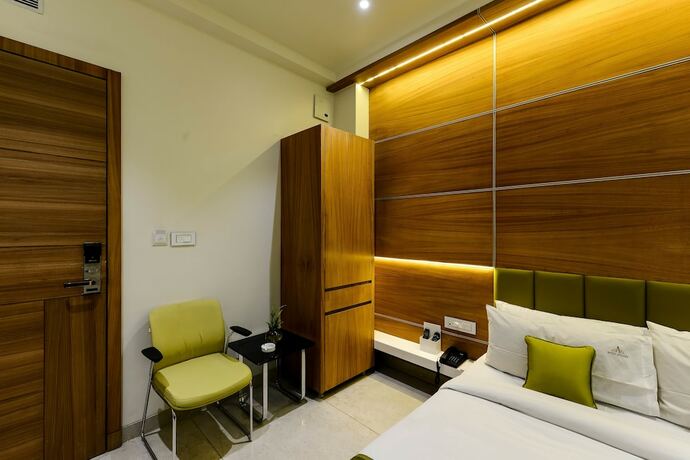Imagen de la habitación del Hotel Sangat Regency. Foto 20