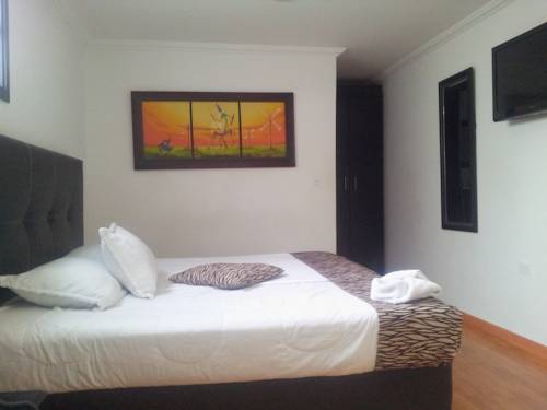 Imagen de la habitación del Hotel Santiago Plaza. Foto 4