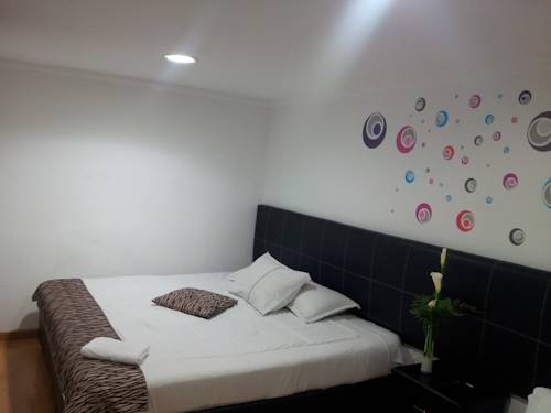 Imagen de la habitación del Hotel Santiago Plaza. Foto 6