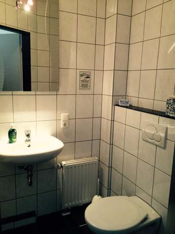 Imagen de la habitación del Hotel Sarah. Foto 6