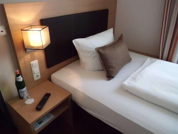 Imagen de la habitación del Hotel Sarah. Foto 11