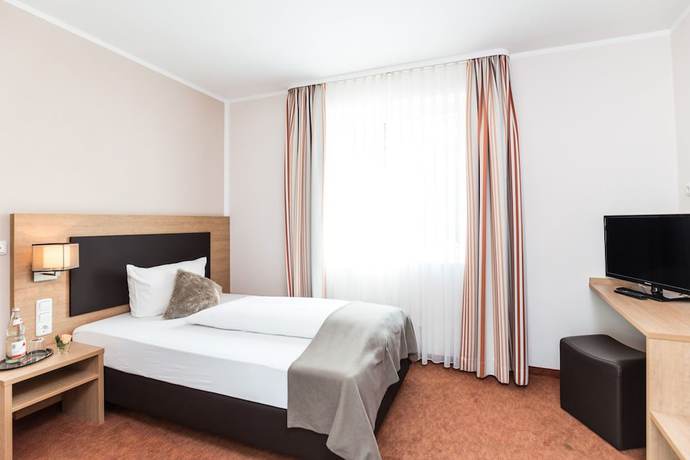 Imagen de la habitación del Hotel Sarah. Foto 13