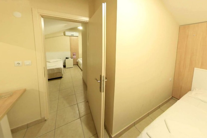 Imagen de la habitación del Hotel Sare. Foto 12