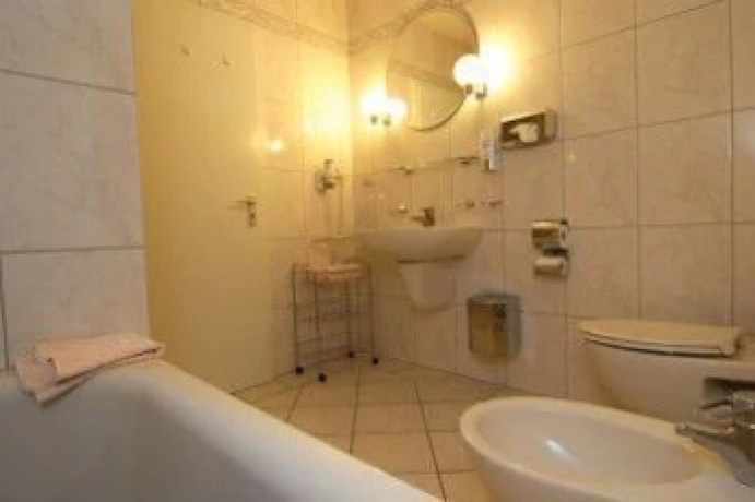 Imagen de la habitación del Hotel Sch&auml;fereck. Foto 11