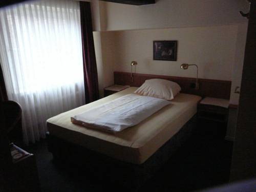 Imagen de la habitación del Hotel Scheffler Garni. Foto 13