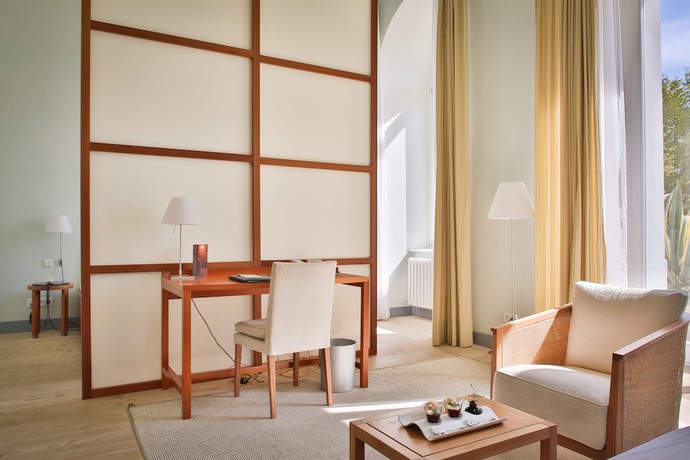 Imagen de la habitación del Hotel Schloss Neuhardenberg. Foto 7