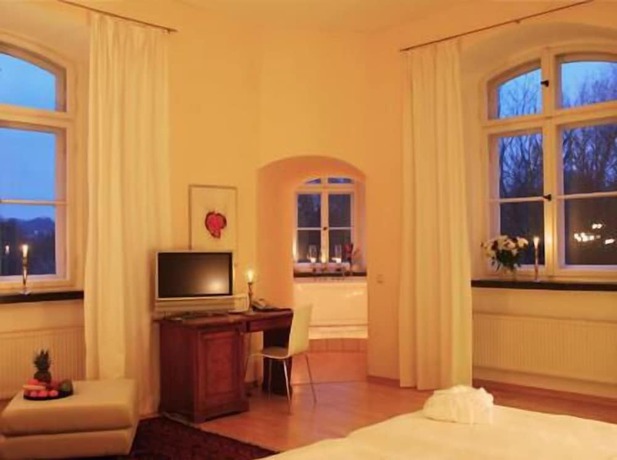 Imagen de la habitación del Hotel Schloss Spyker. Foto 12