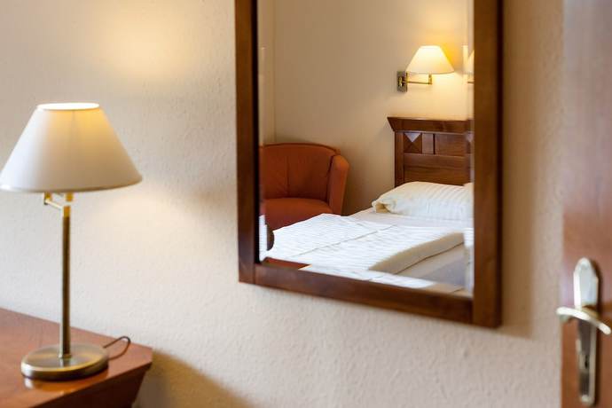 Imagen de la habitación del Hotel Schlossgarten. Foto 15