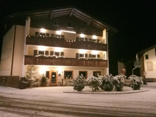 Imagen general del Hotel Sch&ouml;nwies. Foto 8