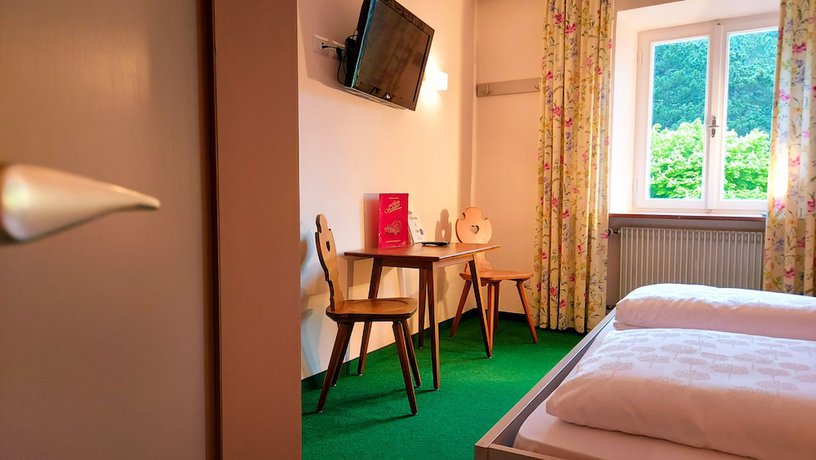 Imagen de la habitación del Hotel Schuster. Foto 11