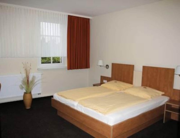Imagen de la habitación del Hotel Sch&uuml;tzenhaus. Foto 5