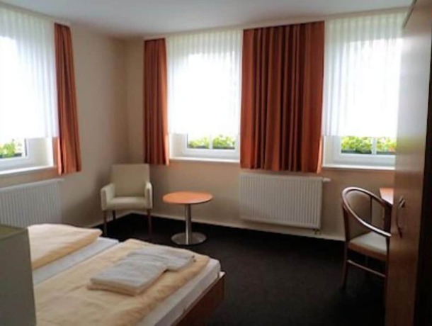 Imagen de la habitación del Hotel Sch&uuml;tzenhaus. Foto 7