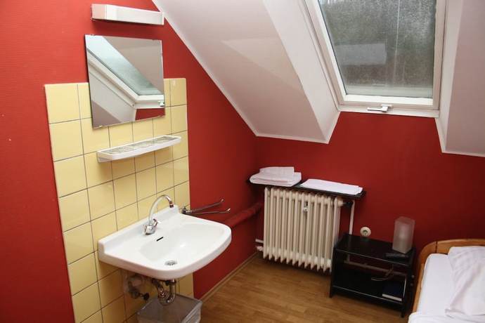 Imagen de la habitación del Hotel Schwaferts. Foto 12